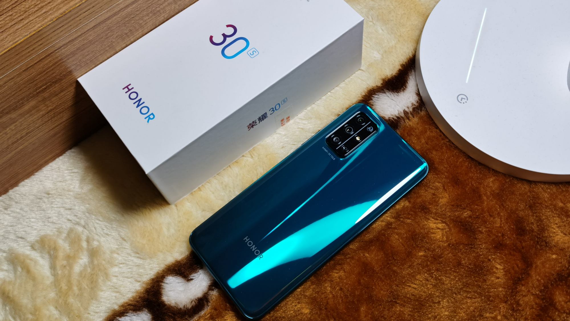 华为荣耀30s,带你感受3倍光变美拍的震撼